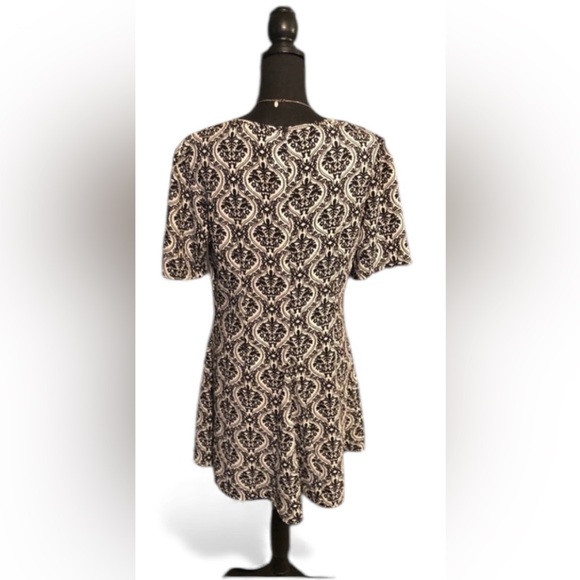 NEW•L•Stunning Damask Black/White Fit & Flare Dress - Picture 8 of 9